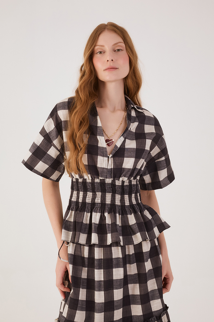 Black Plaid V Neck Smocked Short Sleeve Blouse_2