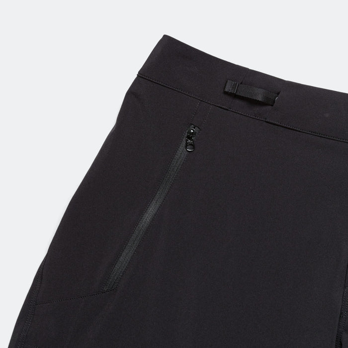 Gamma Lightweight 9" Short - Black