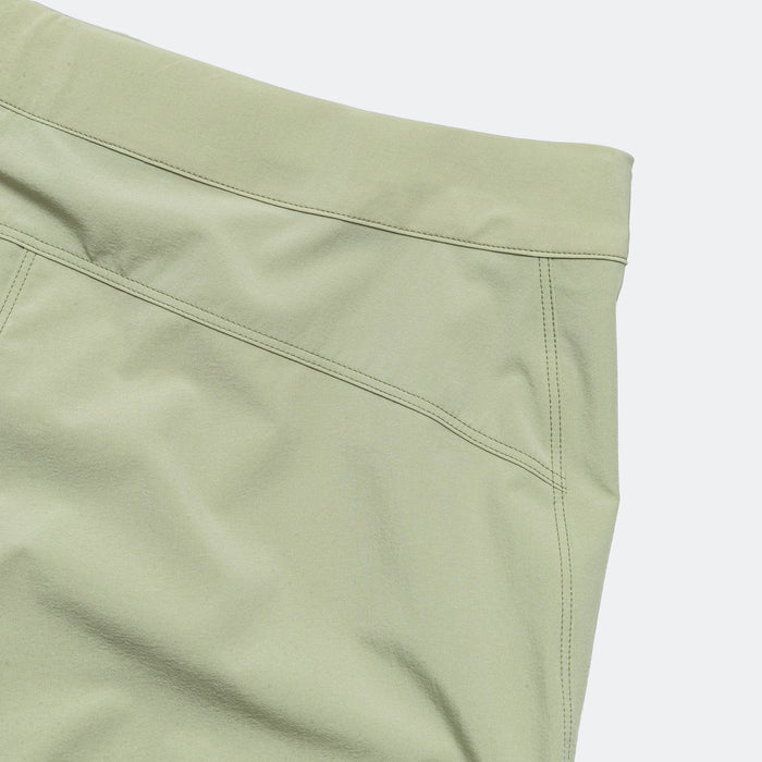 Gamma Lightweight 9" Short - Chloris