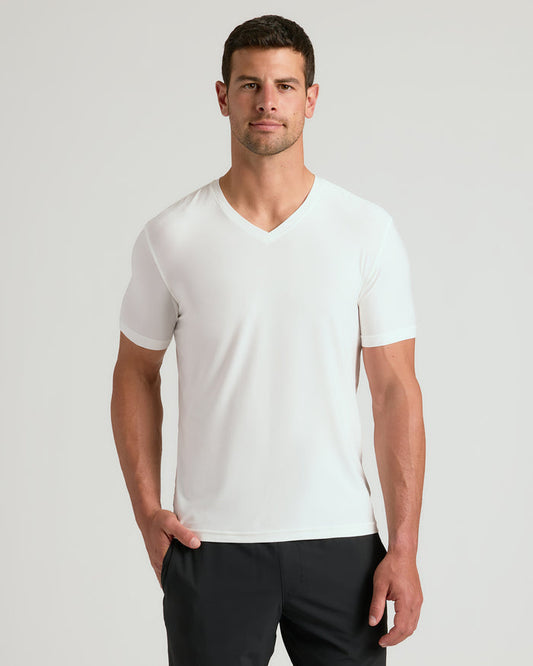 Active V-Neck 3-Pack modeled, showcasing its modern fit and versatility.