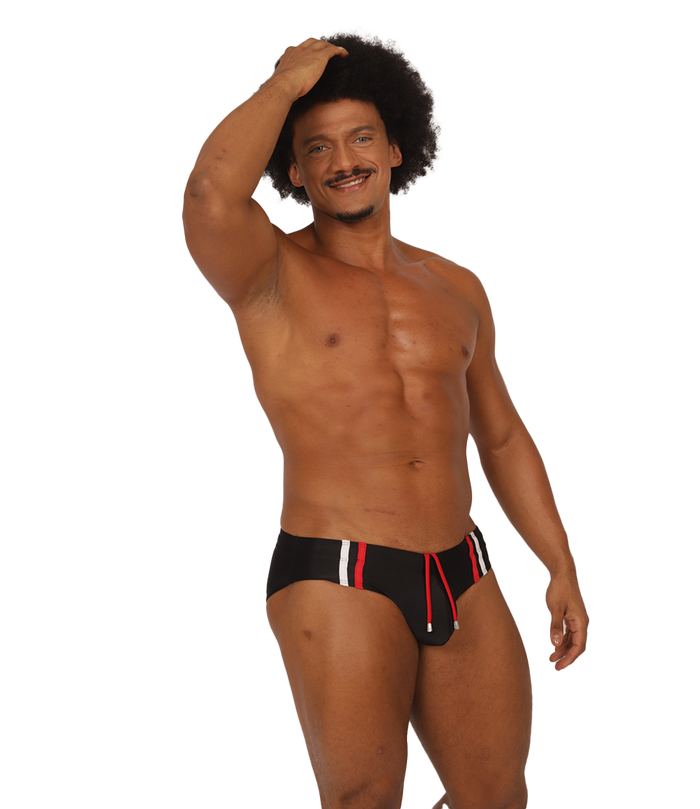 Nice Black Swimbrief en modelo de Gigo Underwear