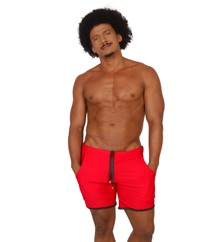 Nice Red Beachwear en modelo de Gigo Underwear