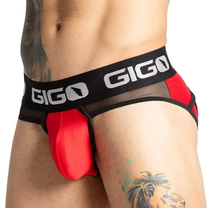 Purity Red Brief Jock en modelo de Gigo Underwear