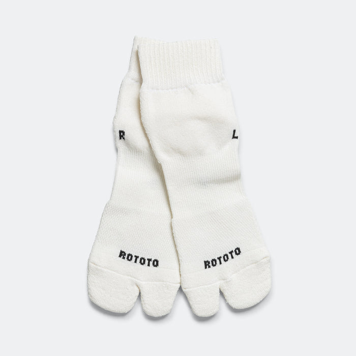 Split-Toe Ankle Sock - White