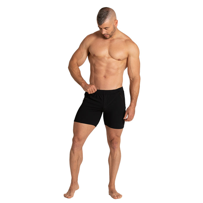 Tennis Black Short en modelo de Gigo Underwear