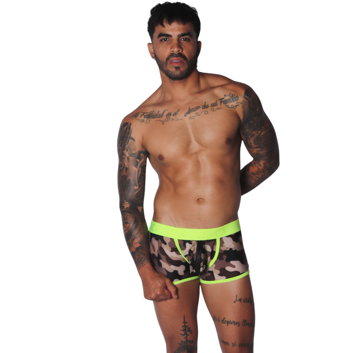 Trend Yellow Trunk en modelo de Gigo Underwear